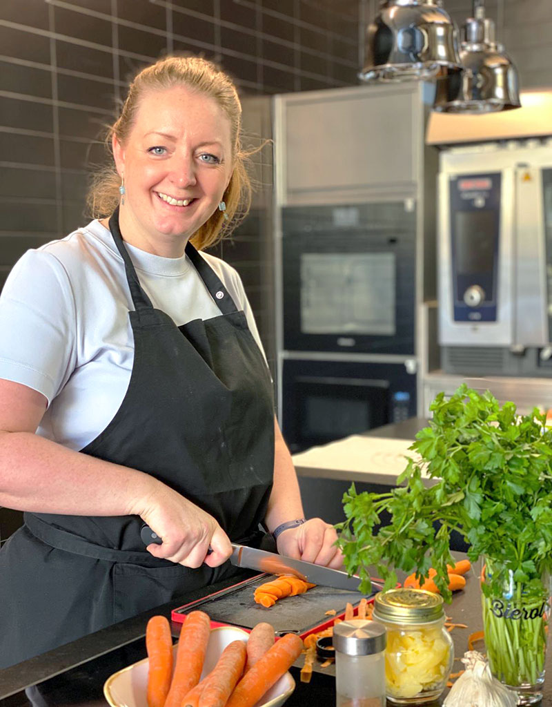 Kochkurs-Teambuilding Kochkurs als Teambuilding: Kochen mit Caroline